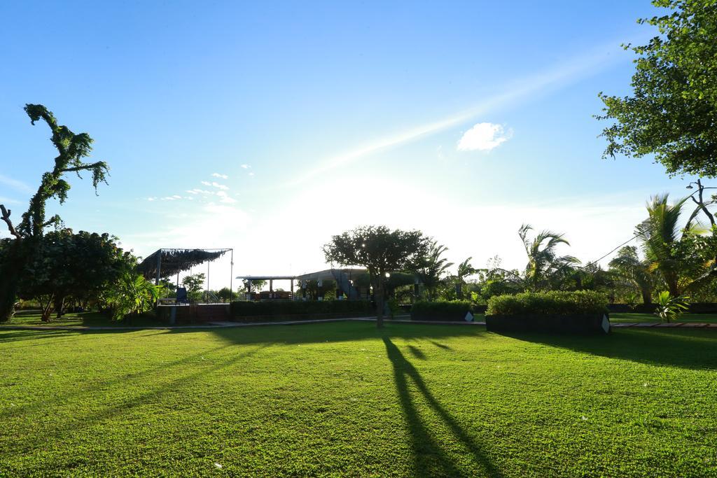 Eco Hotel Black & White - Anuradhapura Mihintale Exterior foto